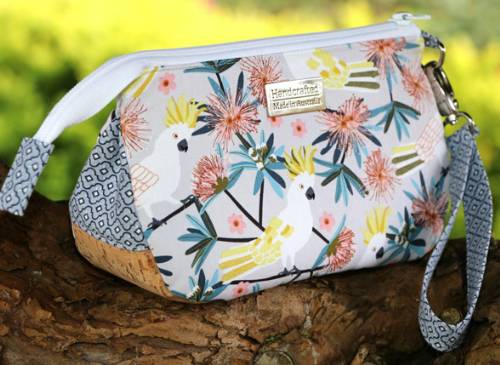 V Pouch * - Click Image to Close