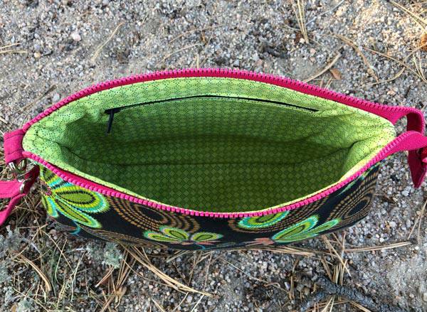 V Pouch * - Click Image to Close