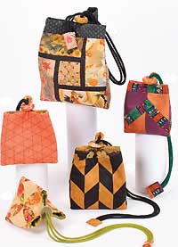 Triangle Bag pattern by Square Rose